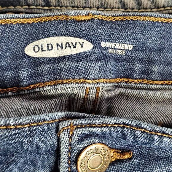 Old Navy Women’s Boyfriend Jean Shorts Size 12 Distressed Button Fly Cuffed - Picture 5 of 7